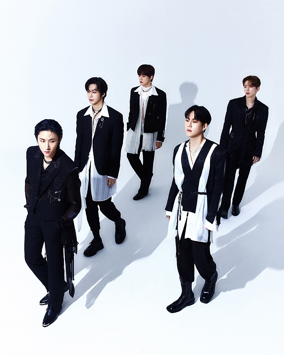 K-POP・アジア MONSTAXvol1vol2 CWCF3D4CONHHLOGY7BW6SQFXSA.jpg