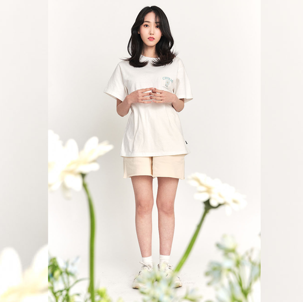 (VIVIZ)(GIFT-ONPACK-SINB OR GROUP CUT 4 TYPES, RANDOM 1P) SINB GERBERA T-SHIRTS [WHITE]