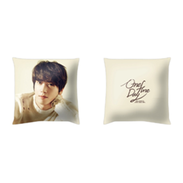 JUNGYONGHWA(CNBLUE) - ONE FINE DAY Cushion Cover [FNC Official MD Goods]