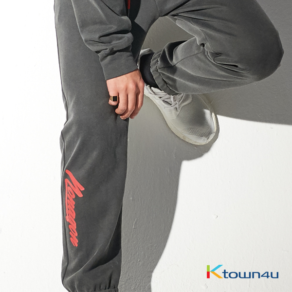 NONA9ON - [MEN'S] WELCOME TO THE YEAR OF DOG EMBROIDERED PIGMENT WASHED SWEATPANTS