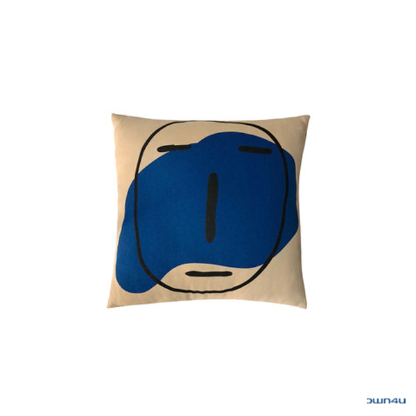 [SKULLHONG] POKER FACE CUSHION LIGHT BROWN [17FW]