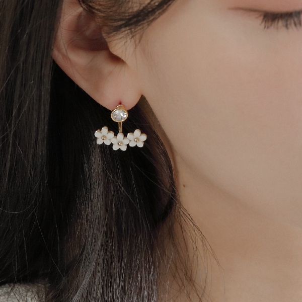 ★Event!★ White Blossom Seed Earrings