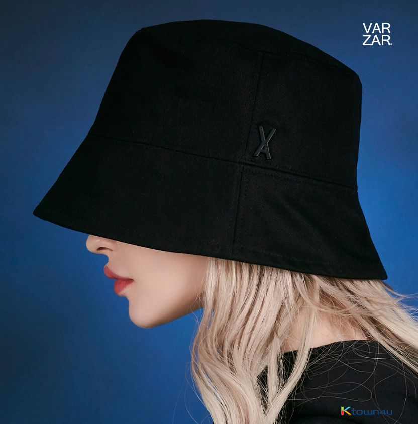 [VARZAR] Stud drop over fit bucket hat black