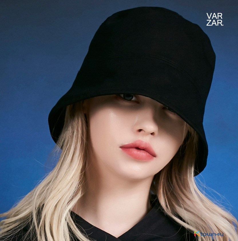 [VARZAR] Stud drop over fit bucket hat black