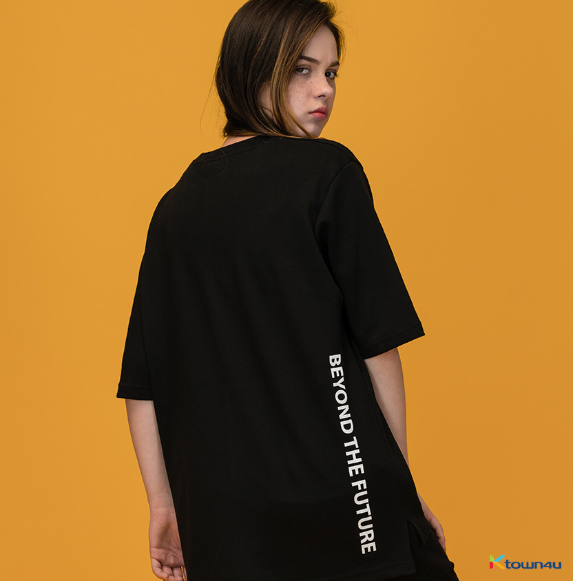 Beyond Lettering Layered 1/2 Round Tee [Black]