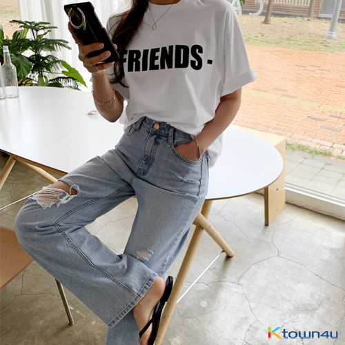 Friends Printed T-shirt [White]