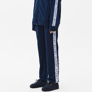 韓国ファッション[BORN CHAMPS] TRIBAL LOGO SWEAT PANTS Articolo BORN CHAMPS TRIBAL LOGO SWEAT PANTS B24SB01GY | GVG