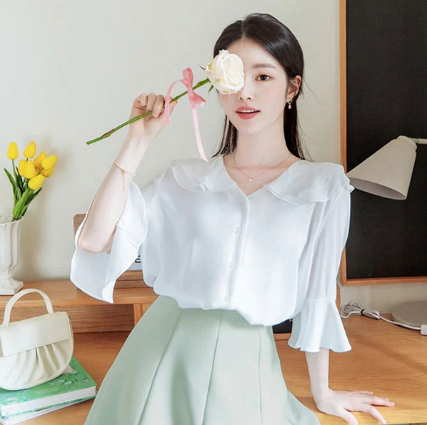 3) Frill Neckline Bell Sleeve Blouse [Ivory][Free]