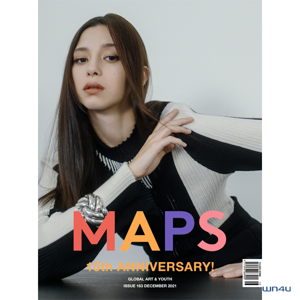 Maps 2021.12  (Front Cover : Nakajo Ayami / Back Cover : BLACK COMME des GARÇONS / Content : Nakajo Ayami , Pyo Eun Ji, BLOO, BÉBE YANA)