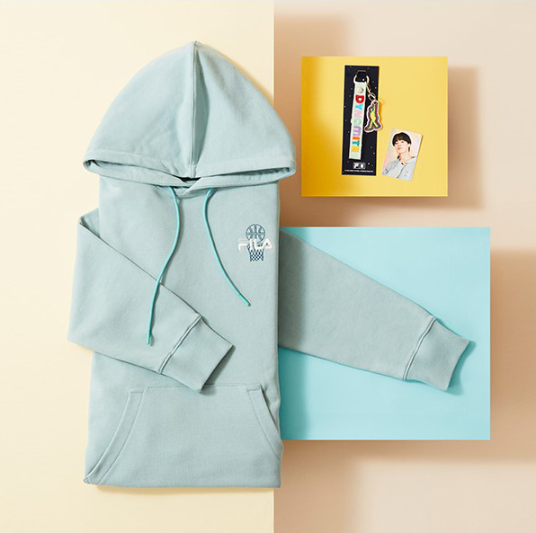 (BTS Jimin V  j-hope)(Gift-Keyring+Photocard Set) Dynamite Hoodie [3styles]