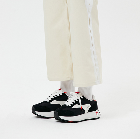 Kirsh Shoes Jogger [BKA]