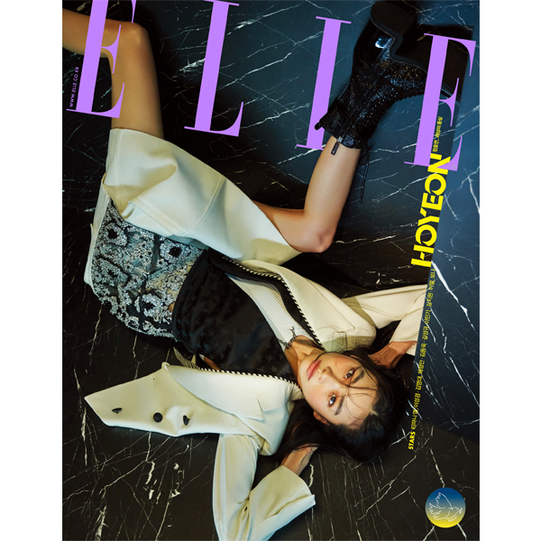 ELLE 2022.04 D Type (Cover : Hoyeon Jung / Contents : Tiffany Young, BONA, KIM SUNG KYU)