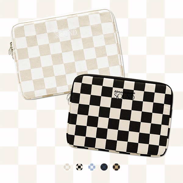 Checkerboard Laptop Pouch [2colors]