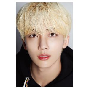Ｄフェスタ S.COUPS JEONGHANのセット 8月8日 GD00082253.default.1.t1.jpg