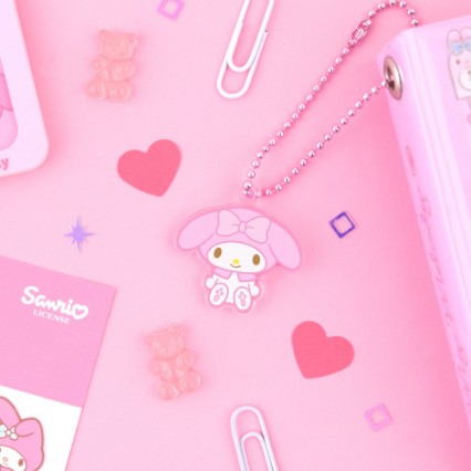 MY MELODY acrylic keyring_sitting