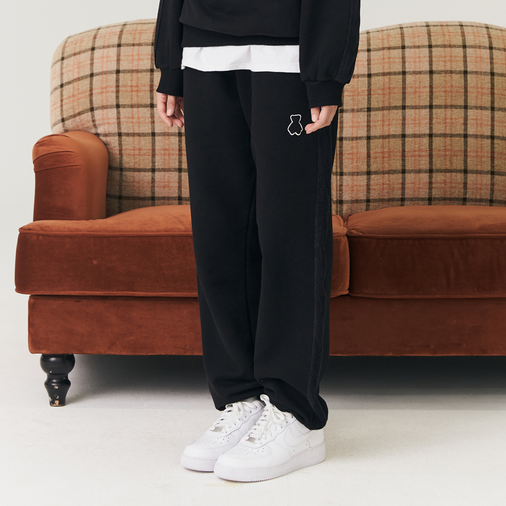 (MONSTA X KIHYUN Gift Set) Bear Track Jogger Pants [Black]