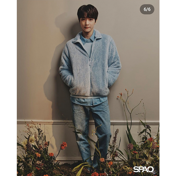 (NCT SUNGCHAN)(Gift-1Set of 2 Photo Cards) Basic Furfleece Zip-Up [12colors]