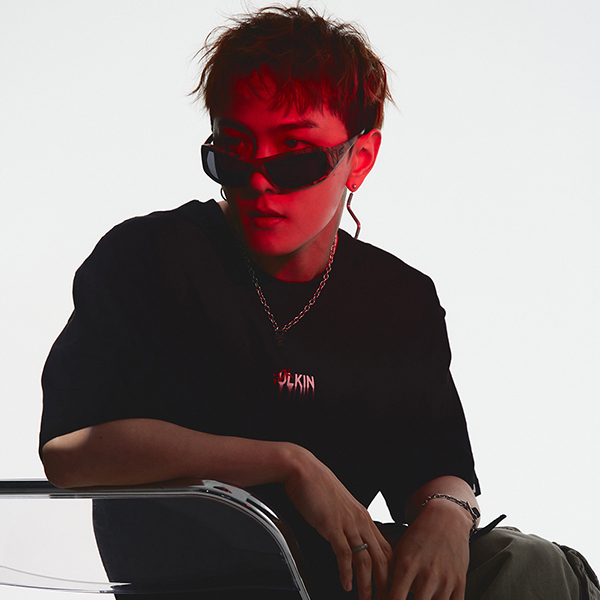 [ULKIN] iKonic Smile T-shirt [Black]