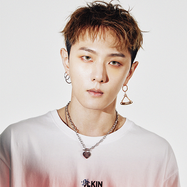 [ULKIN] iKonic Smile T-shirt [White]