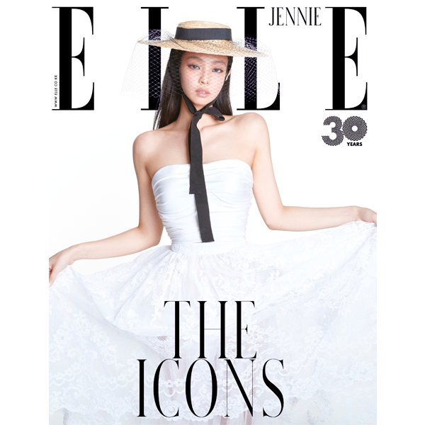 [@JenniesWeverse] ELLE 2022.11 C Type (Cover : JENNIE / Content : G-DRAGON 10p, JENNIE 10p, Gong Yoo 10p, Park Seo Jun 10p)