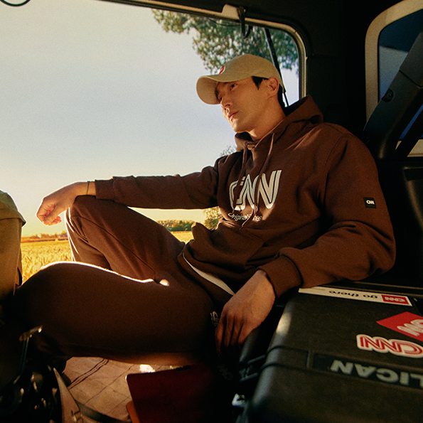 (Siwon Choi) Style OG Big Logo Hoody [Brown]
