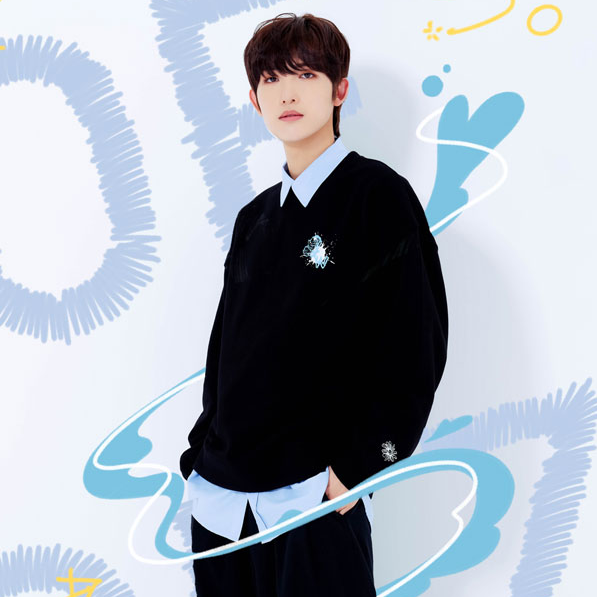 [全款] [WRG] (DKZ Se Hyeon Photocards Gift Set) Spring Sweatshirt [Black]_金势泫_TokkiCastle