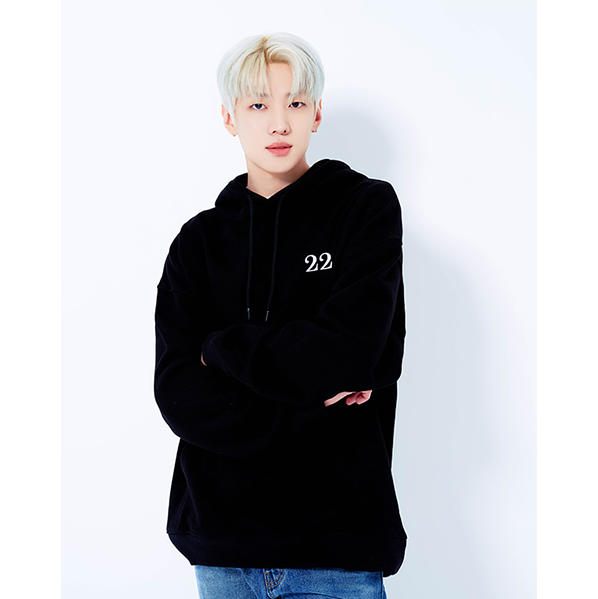 (DKZ Jae Chan Photocards Gift Set) Where Are You Going? Hoodie [Black]