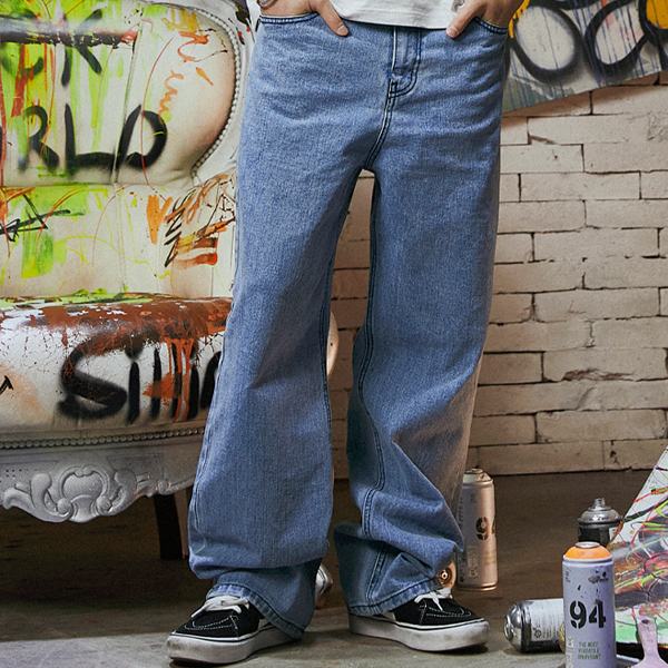 [B.I Gift] Bubbly Logo Denim Jeans [Blue] 2sizes