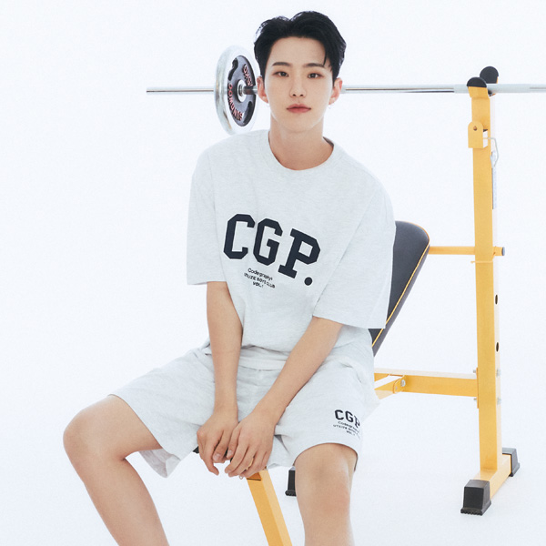 [Seventeen HOSHI Gift] Arch Logo Short Sleeve Crew Neck Setup [M.GRAY] 3sizes