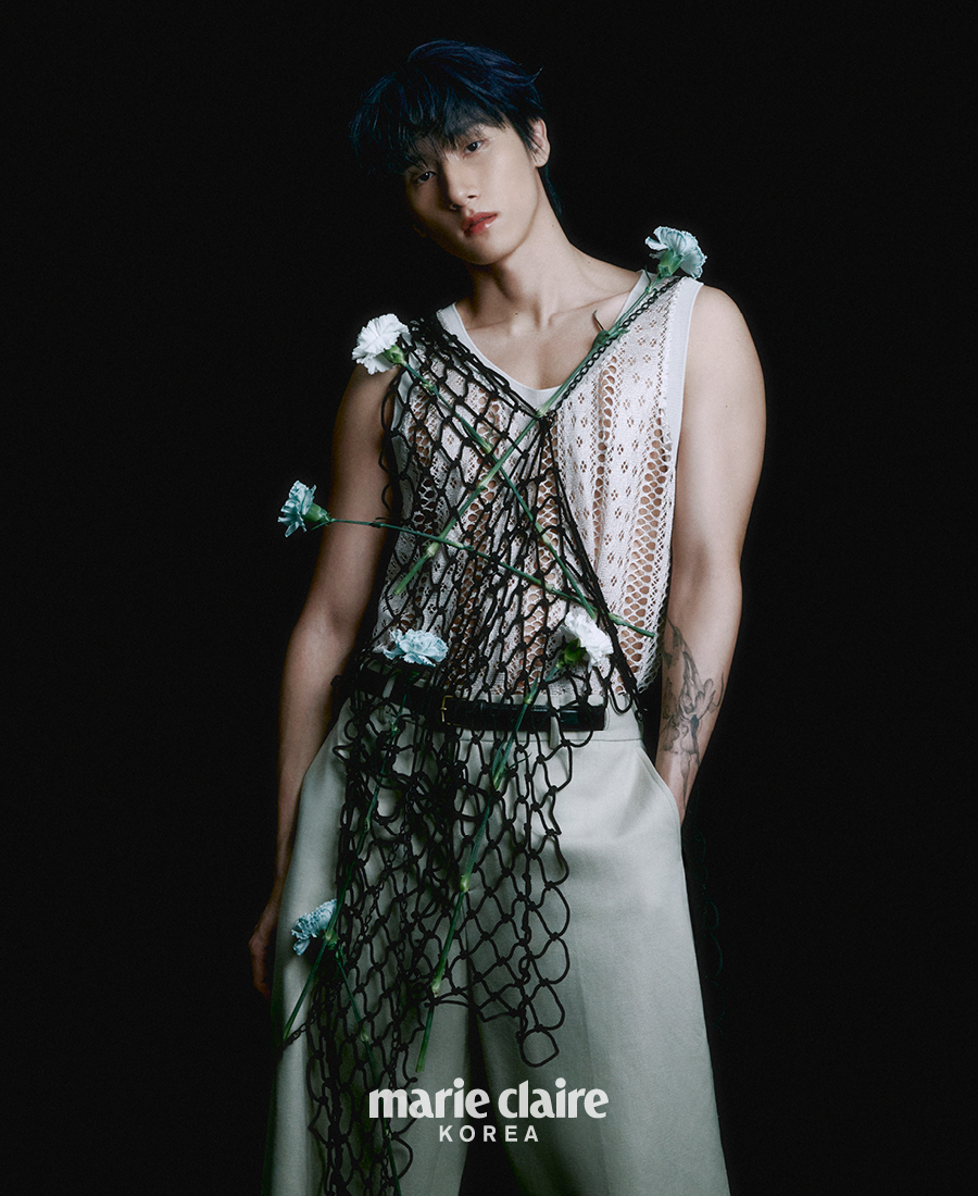 [ROMANTIC CROWN]★25SS★韓国人気★COVER PAGE L/S 𝐋𝐨𝐯𝐞 𝐂𝐫𝐨𝐰𝐧▷The girl entered the palace for