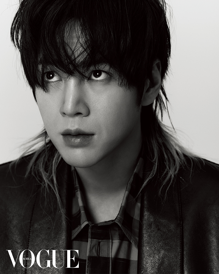 ktown4u.com : VOGUE 2023.03 (Content : Jang Keun Suk 10p) *Cover