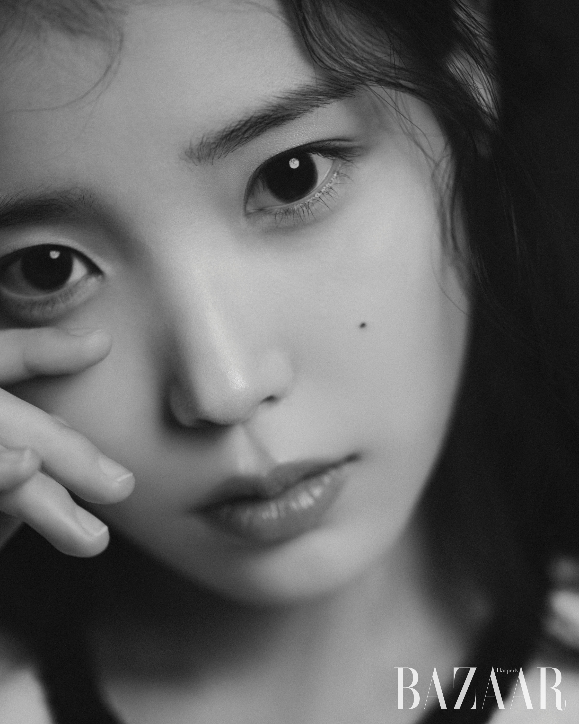 ktown4u.com : HARPER'S BAZAAR 2023.03 C TYPE (Cover : IU / Content